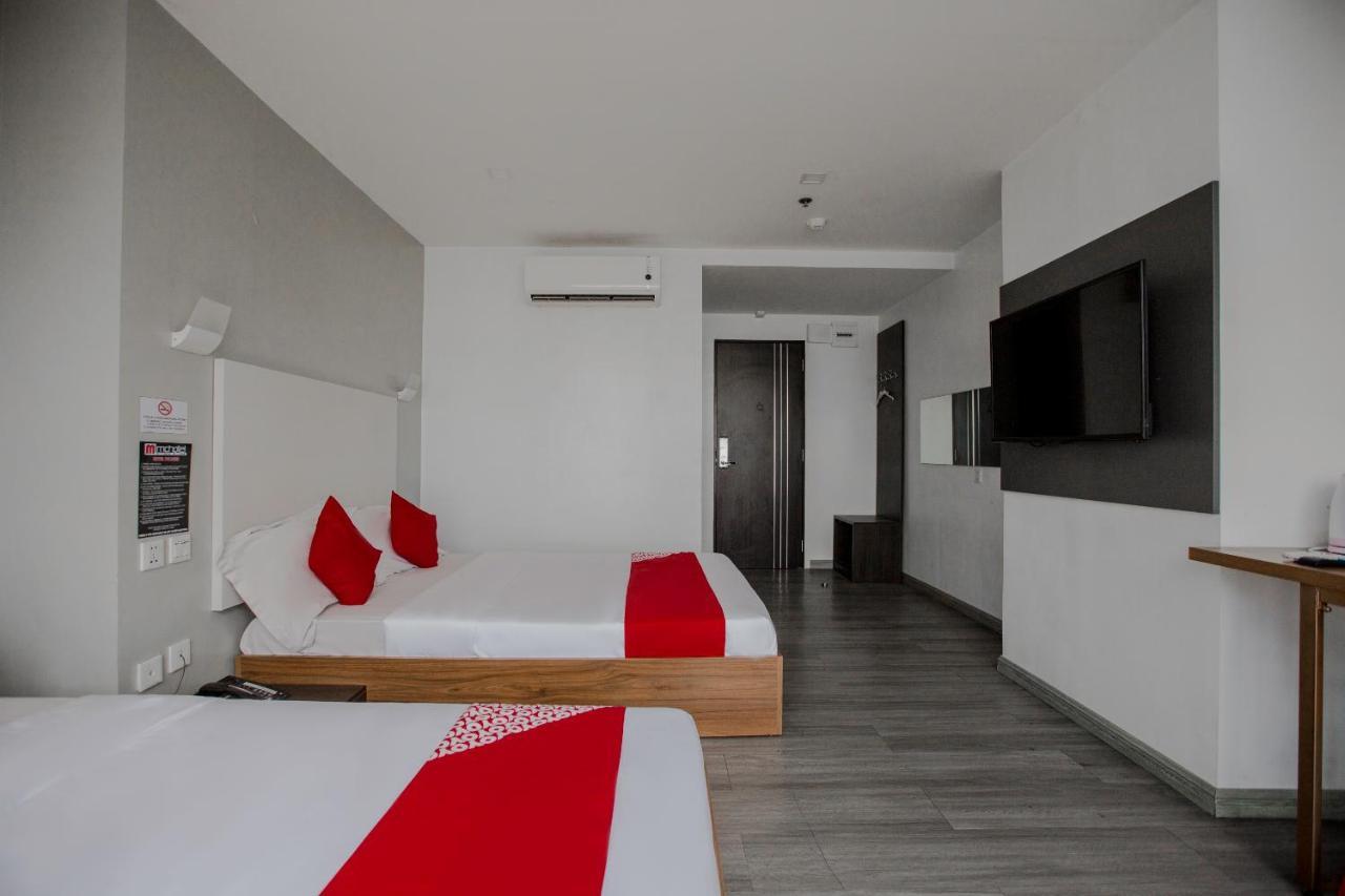 Oyo 666 Mc Hotel Fairview Quezon City Zewnętrze zdjęcie