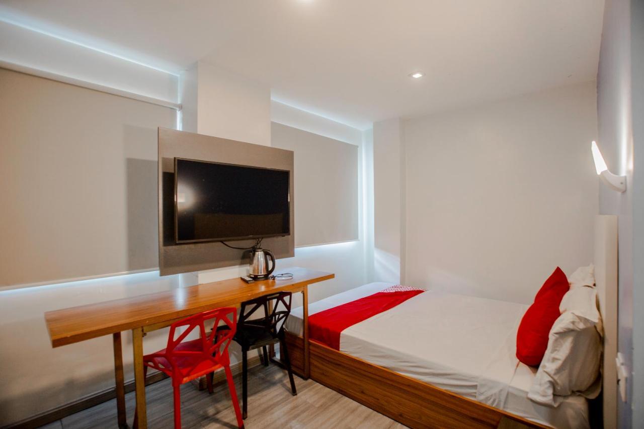 Oyo 666 Mc Hotel Fairview Quezon City Zewnętrze zdjęcie