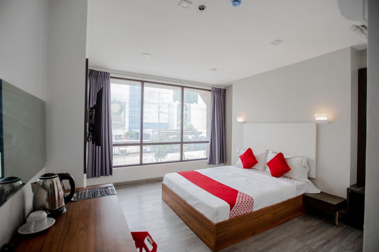 Oyo 666 Mc Hotel Fairview Quezon City Zewnętrze zdjęcie