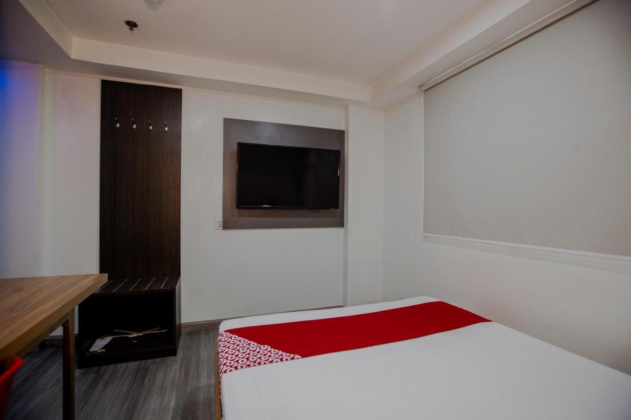 Oyo 666 Mc Hotel Fairview Quezon City Zewnętrze zdjęcie