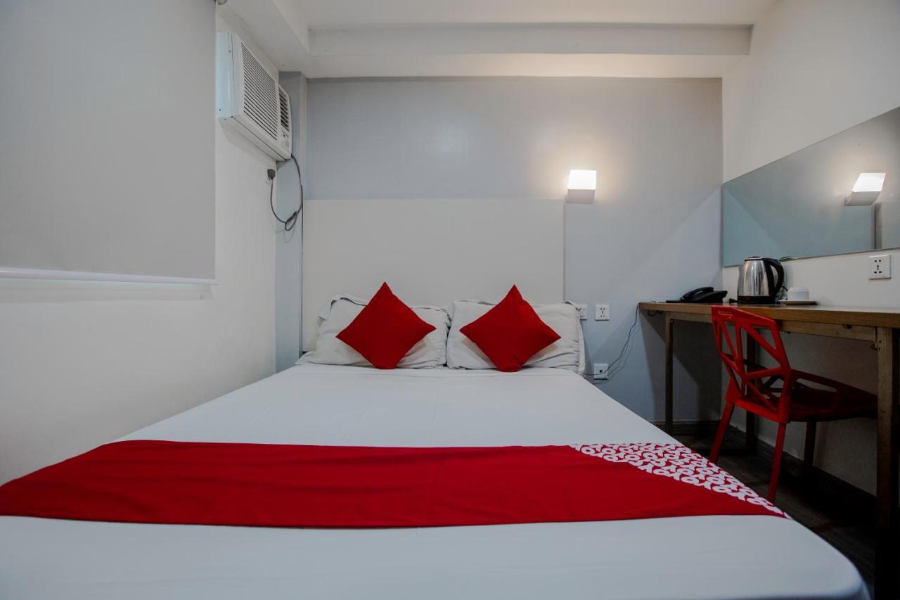 Oyo 666 Mc Hotel Fairview Quezon City Zewnętrze zdjęcie