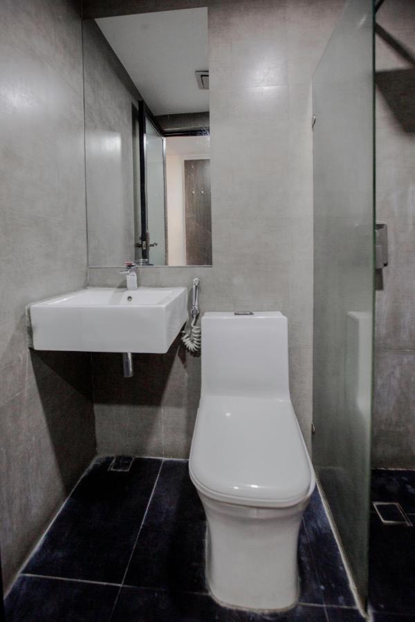 Oyo 666 Mc Hotel Fairview Quezon City Zewnętrze zdjęcie